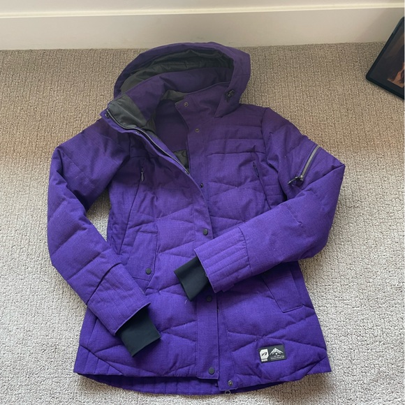 Orage insulated ski coat with powder skirt - Picture 5 of 7